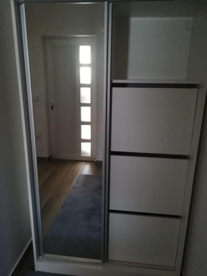 Apartment Villa Bijele Stijene Karlobag Eksteriør billede