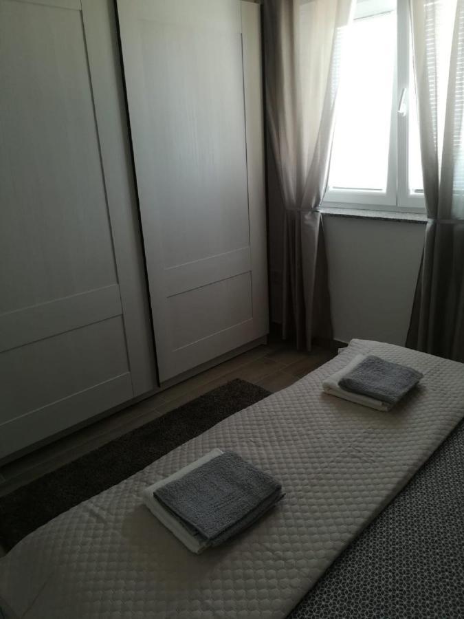 Apartment Villa Bijele Stijene Karlobag Eksteriør billede
