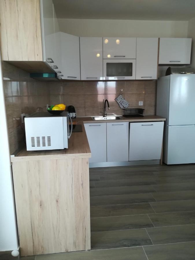 Apartment Villa Bijele Stijene Karlobag Eksteriør billede
